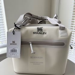 Brand new Stanley 7.4 QT All Day Julienne Mini Cooler – Cream