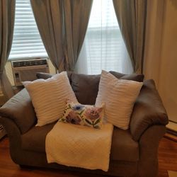 Ashley Darcy gray loveseat