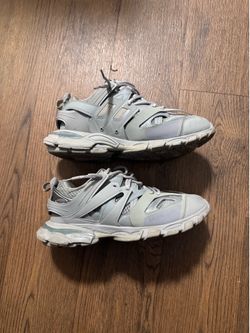 Balenciaga traks
