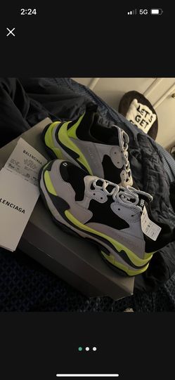 $350 Mens 43 Brand new 