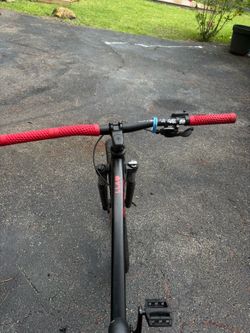 C100 red