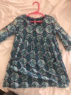 Toddler dress size 5t used 3 times