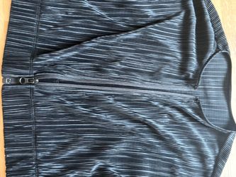 Alo Cropped Micro Plisse Jacket