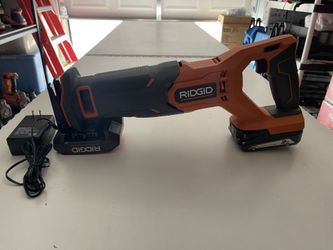 18V Cordless Reciprocating Saw Kit