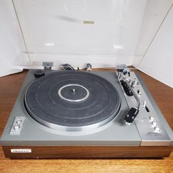 Vintage Pioneer PL-117D Full Automatic Turntable New Belt Very Good Shure Stylus  Sounds Great 
