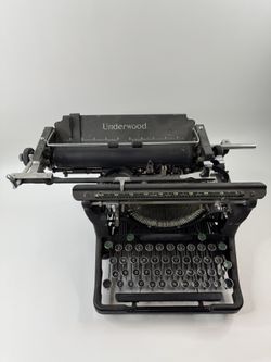 1900s Underwood Vintage Typewriter