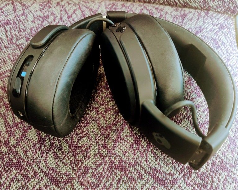 Skullcandy Crusher Wireless Bluetooth Headphones with Multi-Sensory Bass,