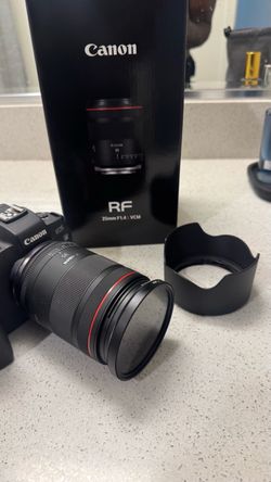 CANON RF 35mm 1.4 L series lens