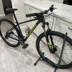 (UPGRADED ) 2019 Specialized Rockhopper Expert 29er MTB Size MEDIUM 2x10 Speed