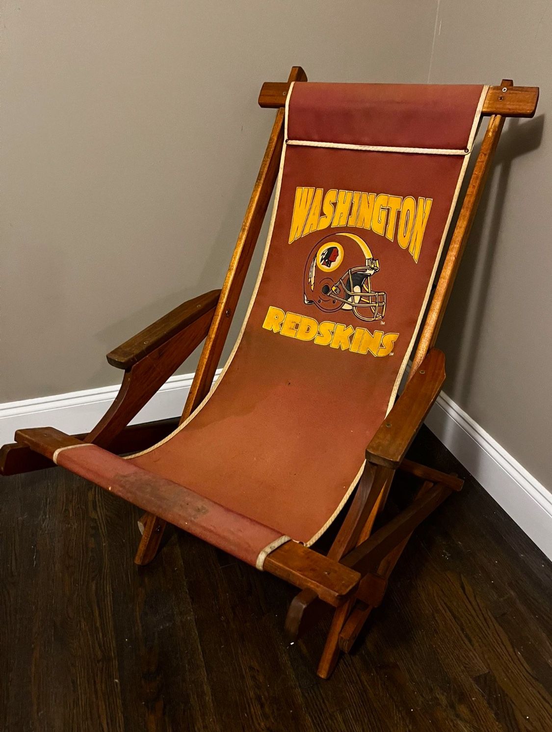 Vintage Washington Redskins commanders fold out chair
