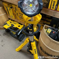 DEWALT 20V MAX 3000-Lumen Adjustable LED Tripod Light. $229