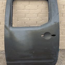2005 -21 Nissan frontier left rear door