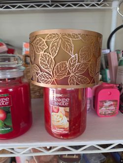 Fall candle topper shade, like new. Fits yankee candles. SHADE ONLY