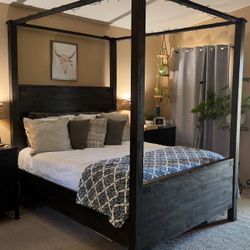 Queen Size 4 Post Bed