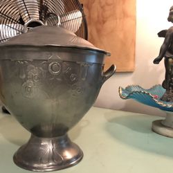Very rare Kayserzinn 4332 Floral Art Nuevo Tureen Circa 1900-1902