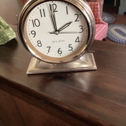 Vintage “ Big Ben “ Alarm Clock  Uses 1 AA Battery