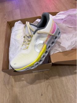 ON Cloudmonster Running Shoes - 10.5