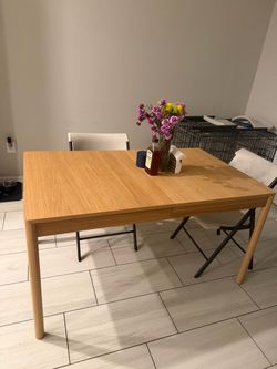 Dining room table
