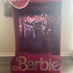 Life Size Barbie Box And Ballon 