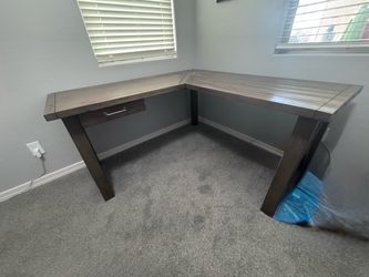 Corner farm style desk