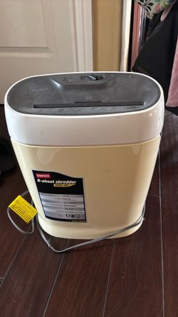 Staples Paper Shredder, 8 sheet