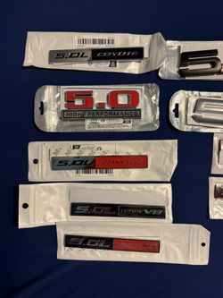Mustang Coyote 5.0 emblems