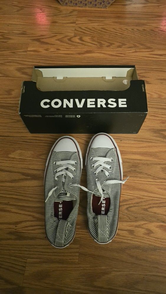 New With Tags Women's CONVERSE Sz 8