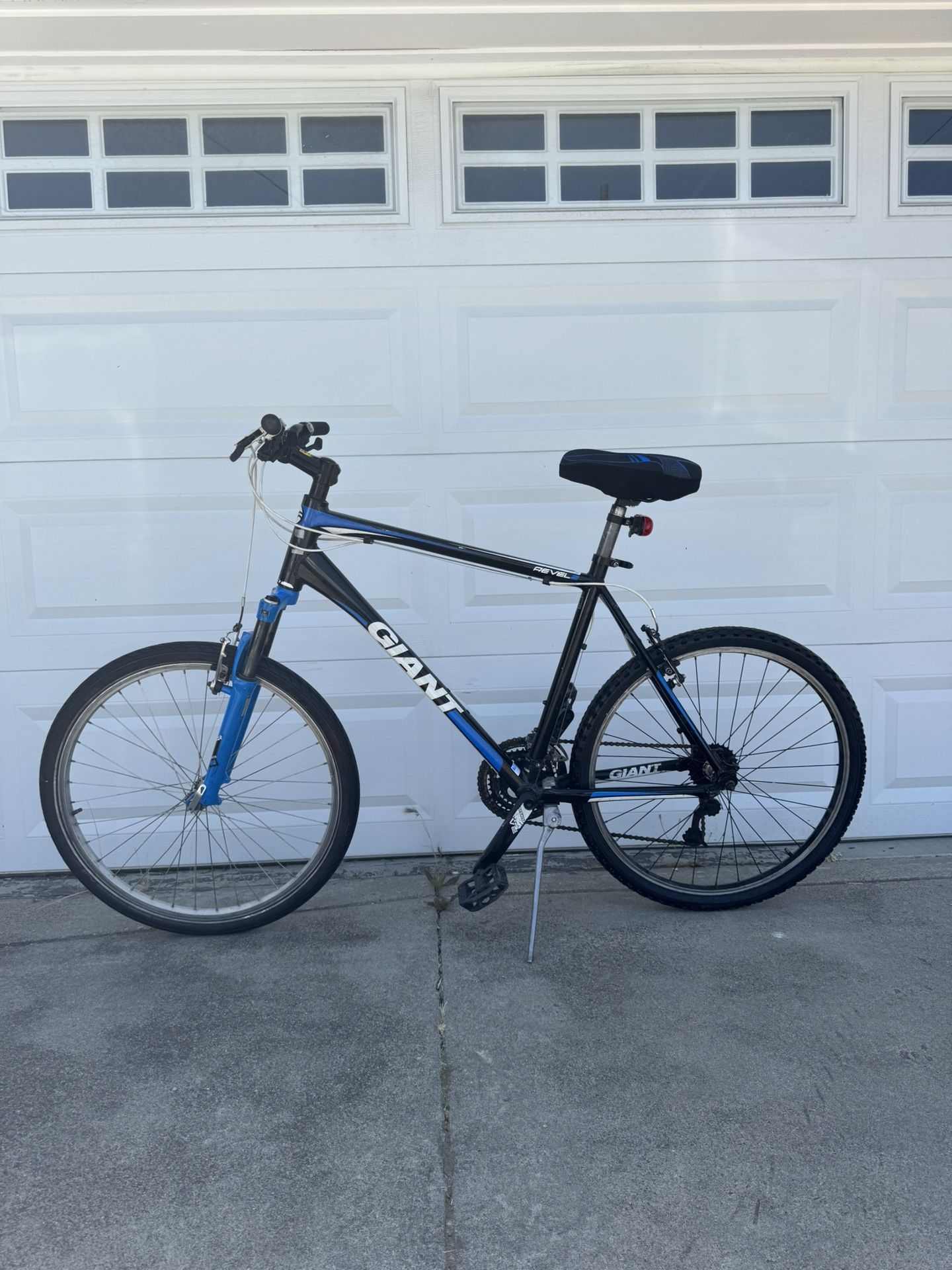 Giant Revel 2 Mountain Bike – XL Frame – 26” Wheels