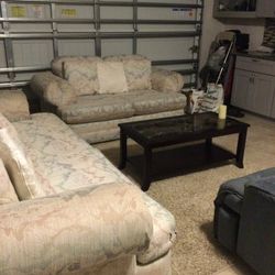 Furnitures  Sofa ,couches ,recliner ,  center table free ,who ever buy the furnitures 