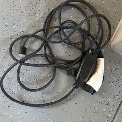 Car Charger .. Great Working Conditions  Freeee