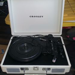 Crosley Cruiser turntable