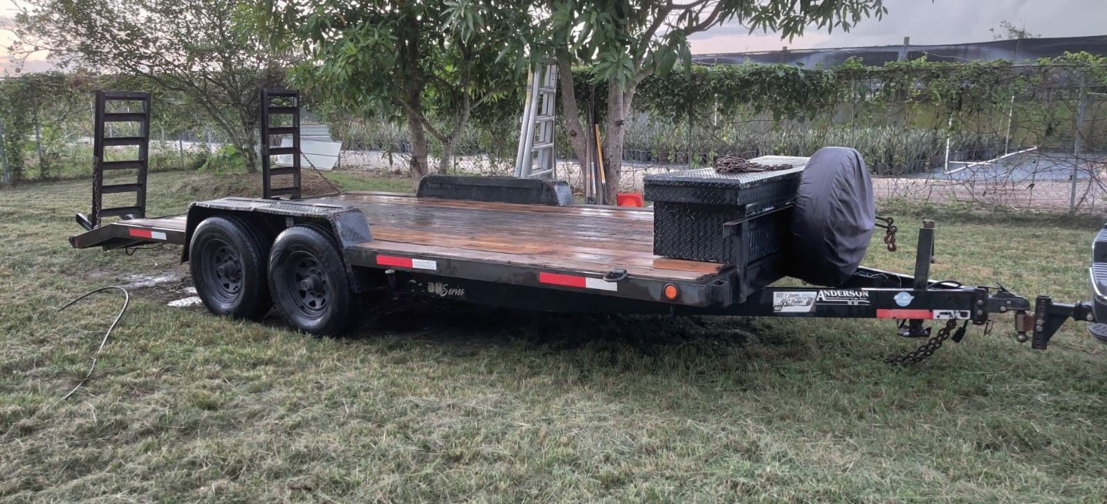 Equipment trailer