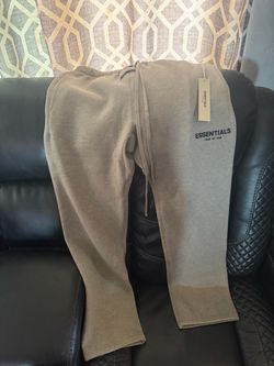 ESSENTIALS FEAR OF GOD
