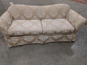WAREHOUSE SALE Pearson Floral pattern Sofa
