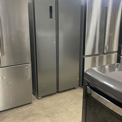 Frigidaire side-by-side refrigerator 12T