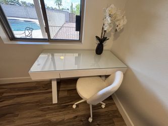 Modern Contemporary White Wood Desk Vanity & Chair