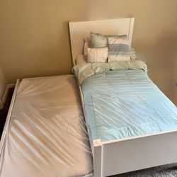 Pottery Barn W Pull Out Trundle Bed Underneath