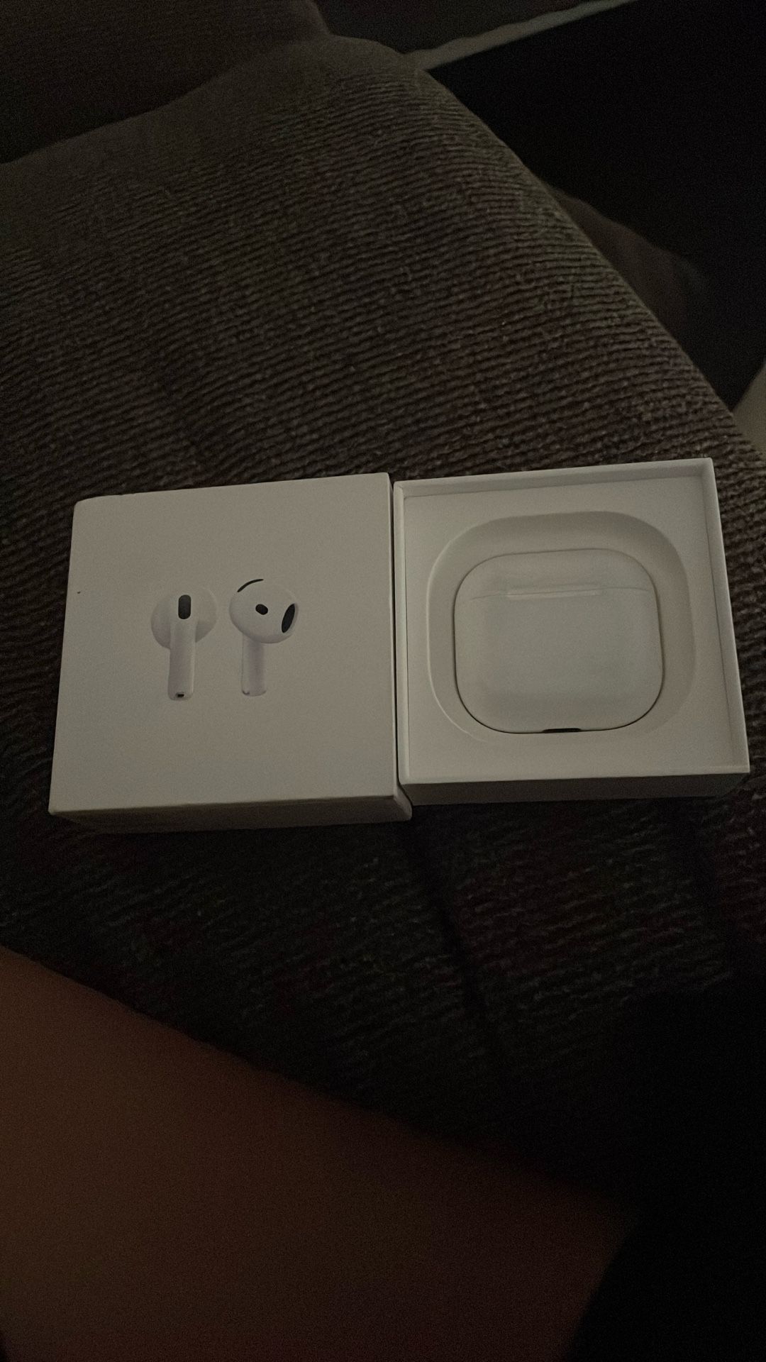 Apple AirPods Gen 4