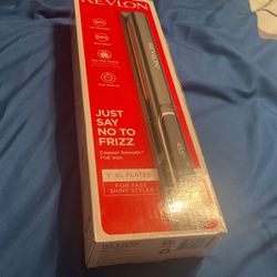 Revlon Straightener 