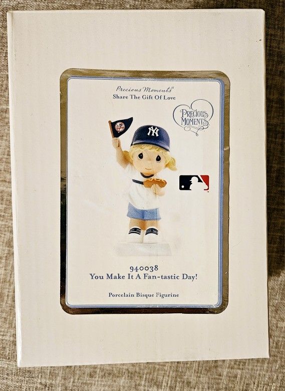 NIB Precious Moment #940038 NYY Yankee Girl