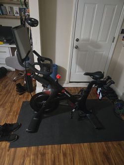 Peloton Bike