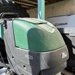 Bulldog WD20 Floor Scrubber - light use - new batteries & charger