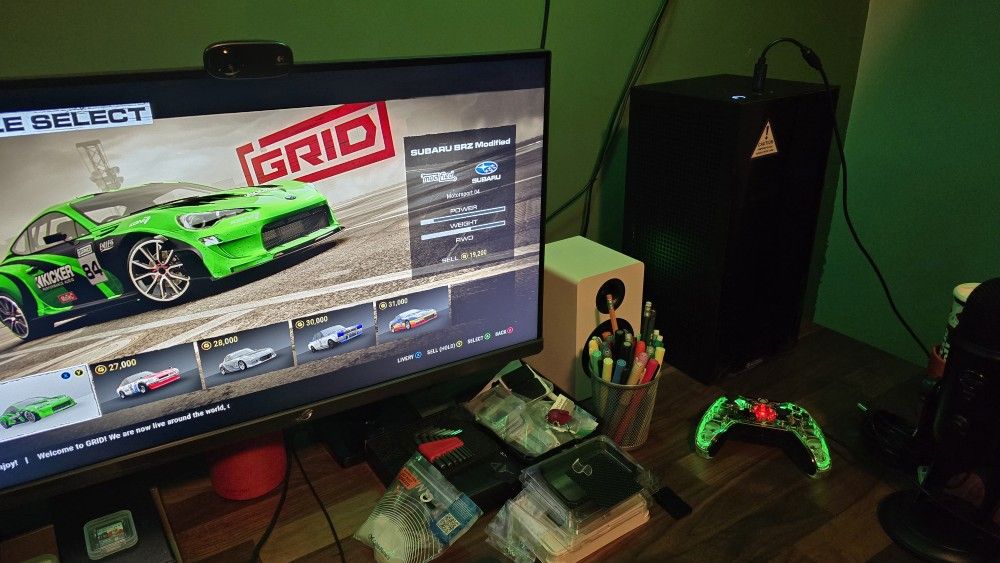 H1 V2 Gaming PC With Monitor 