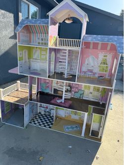 Big barbie house