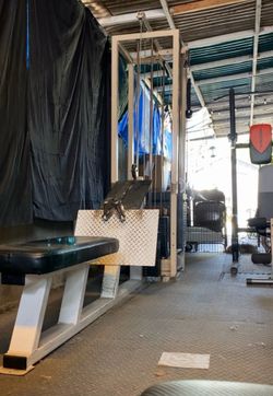 Gym jungle machine