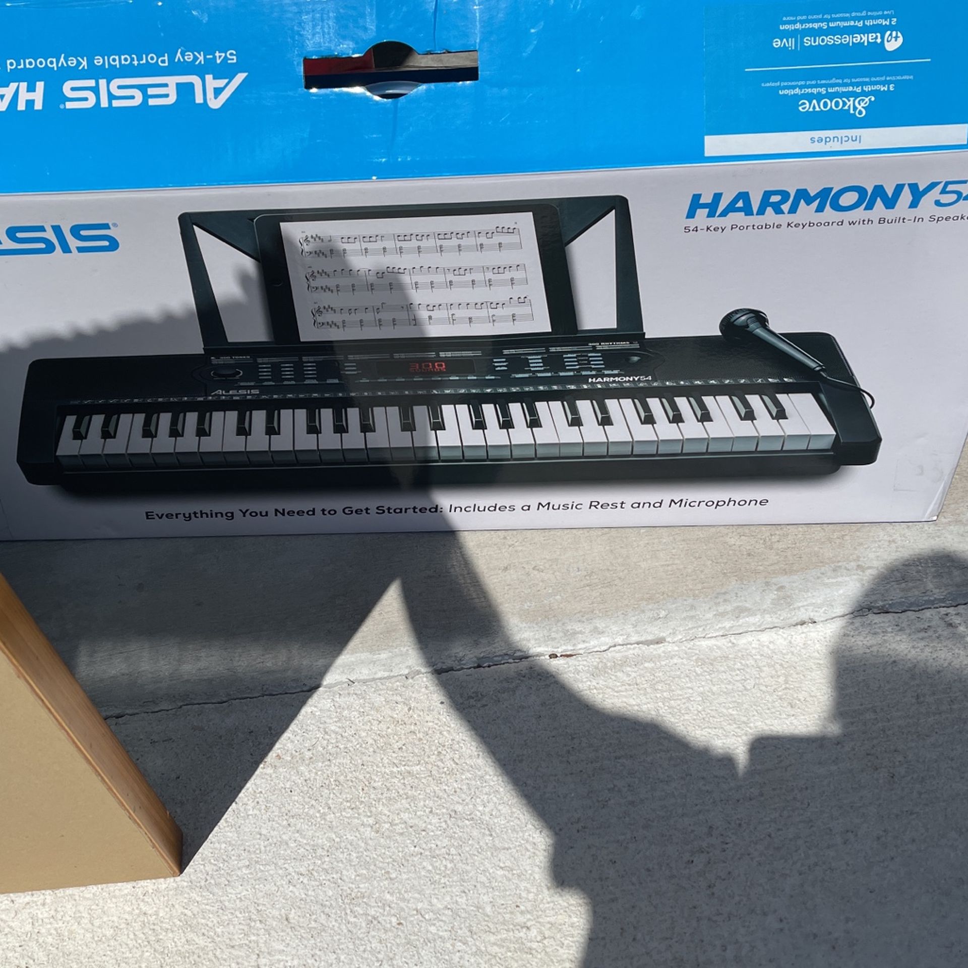 54 Key Portable Keyboard With Built In Speakers