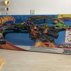 Hot Wheels Colosal Track
