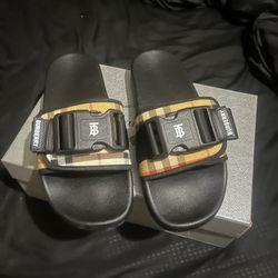 Burberry Fastener Slides 