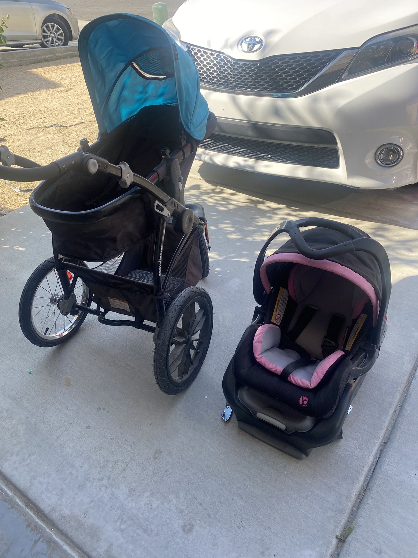  Infant Car Seats W/ Car Base And Stroller 