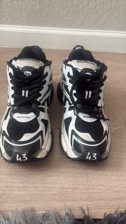 balenciaga runners